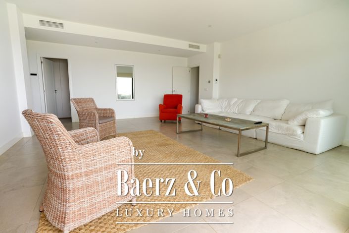 Image No.17-4 Bed Villa for sale