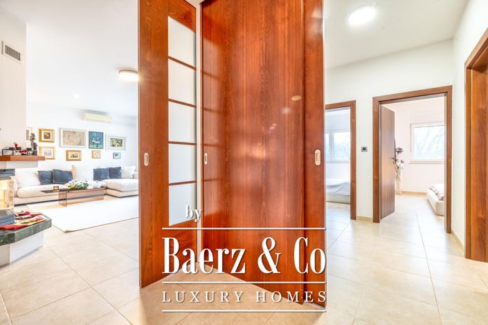 Image No.5-4 Bed Apartment for sale