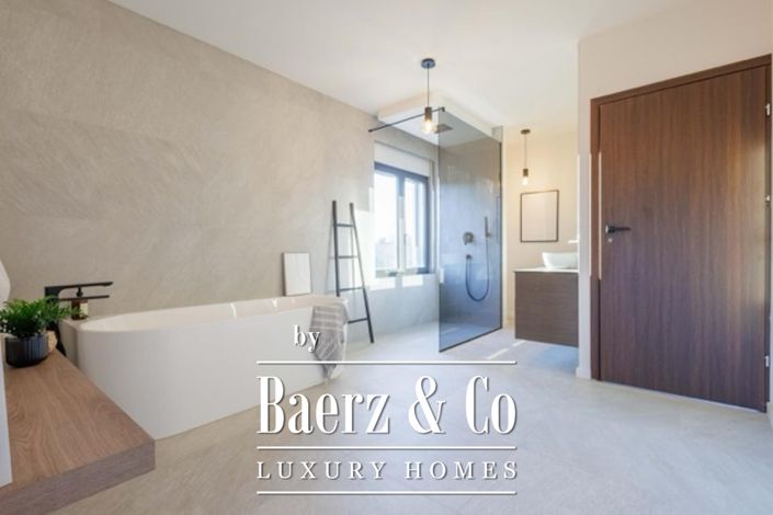 Image No.20-3 Bed Townhouse for sale