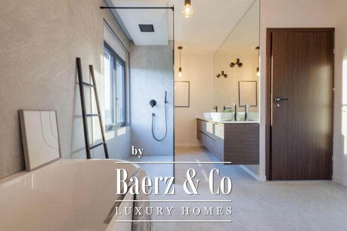 Image No.24-3 Bed Townhouse for sale