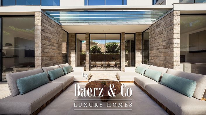 Image No.4-4 Bed Property for sale