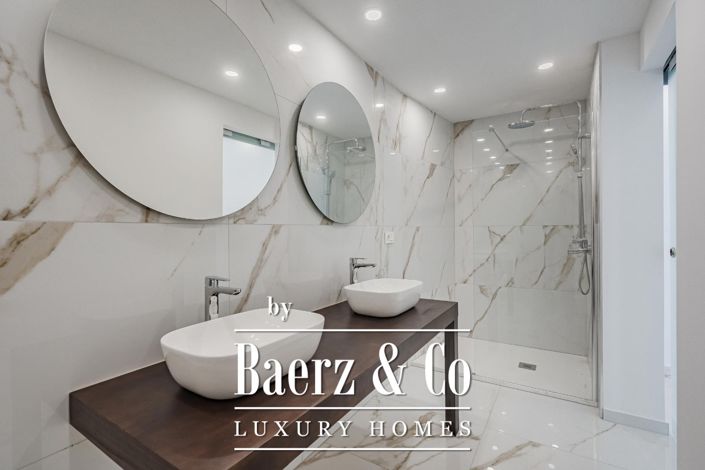 Image No.18-3 Bed Villa for sale