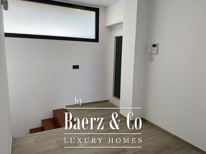 Image No.16-4 Bed Villa for sale