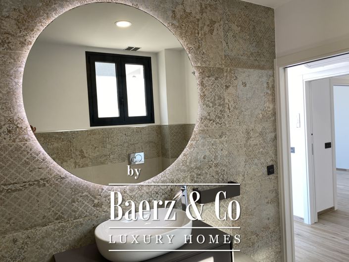 Image No.20-4 Bed Villa for sale