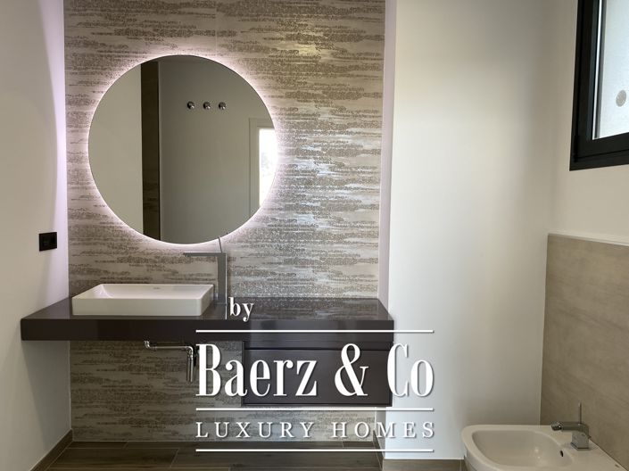 Image No.25-4 Bed Villa for sale