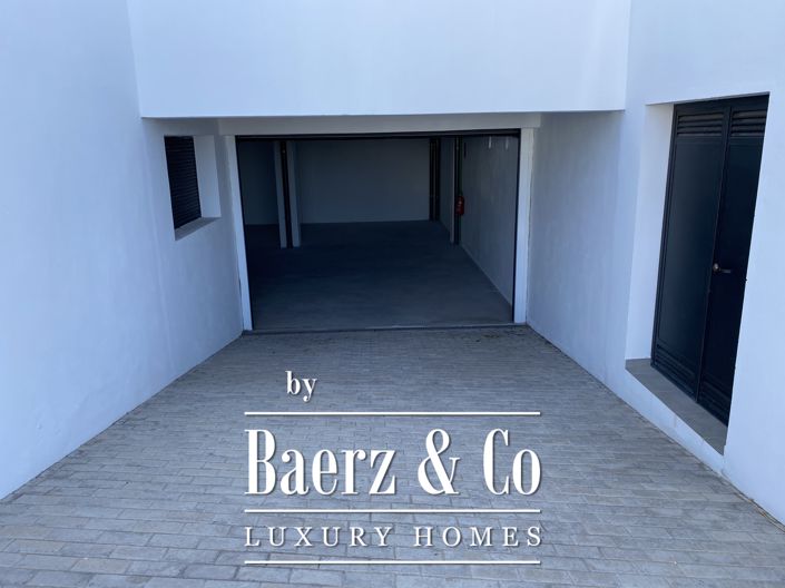 Image No.37-4 Bed Villa for sale