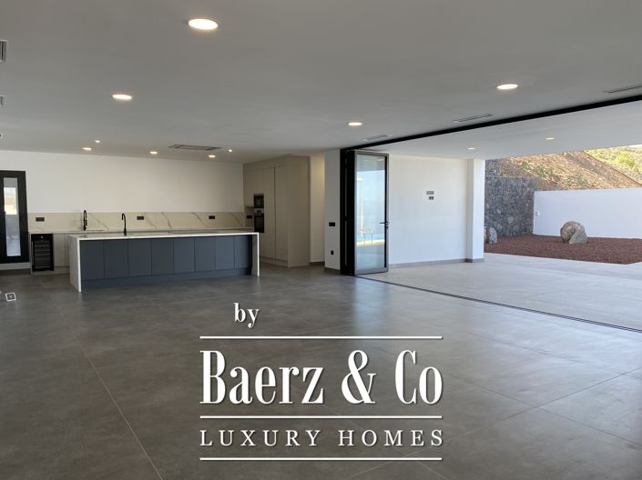 Image No.4-4 Bed Villa for sale