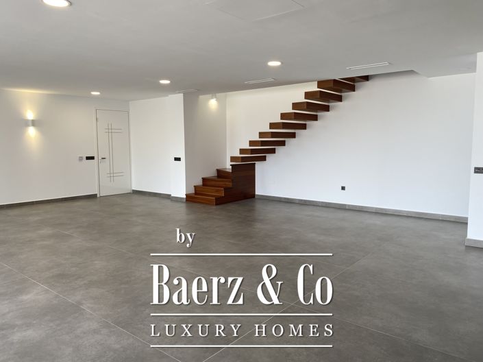 Image No.5-4 Bed Villa for sale