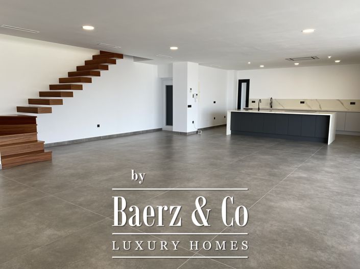 Image No.6-4 Bed Villa for sale