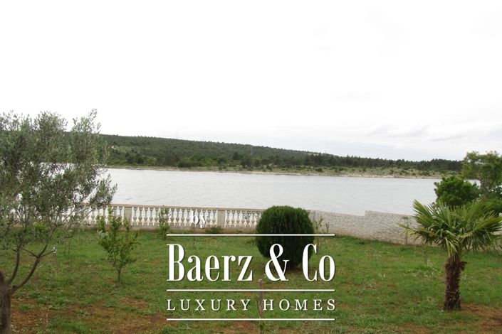 Image No.2-4 Bed Townhouse for sale