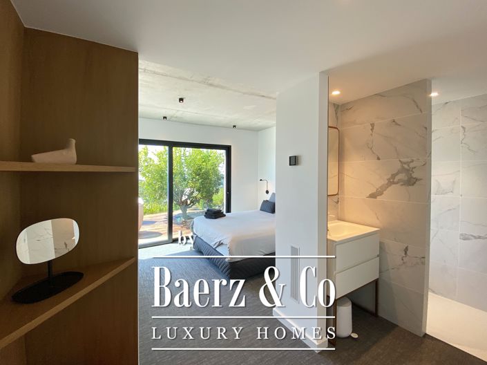 Image No.12-6 Bed Villa for sale