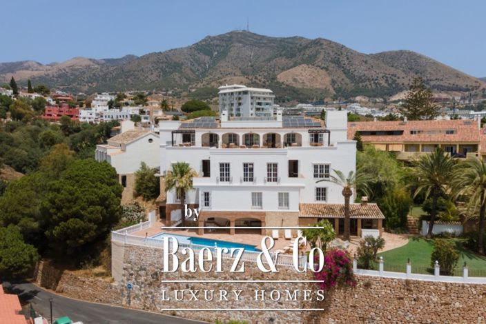 Image No.2-Propriété de 9 chambres à vendre à Fuengirola