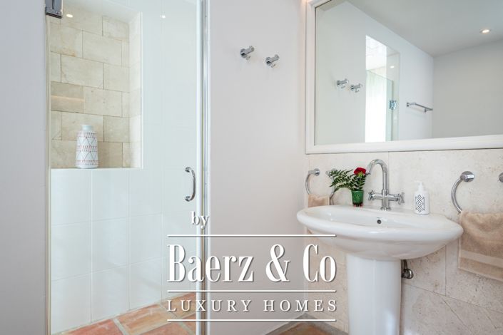 Image No.33-Propriété de 9 chambres à vendre à Fuengirola