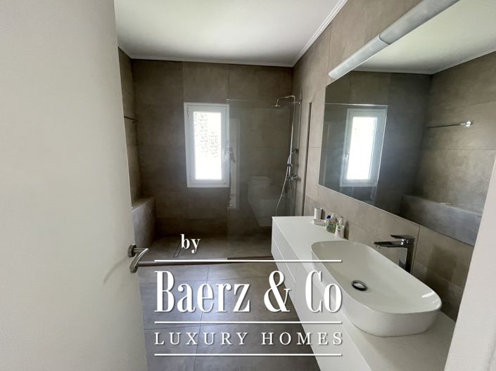 Image No.16-5 Bed Villa for sale