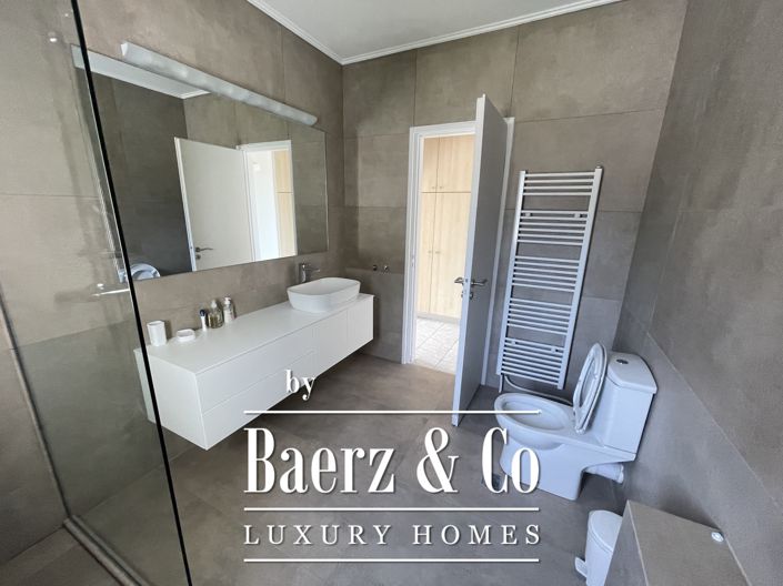 Image No.17-5 Bed Villa for sale