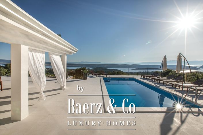 Image No.17-3 Bed Townhouse for sale