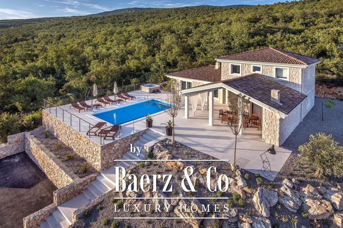 Image No.19-3 Bed Townhouse for sale