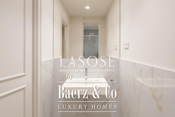 Image No.17-2 Bed Property for sale