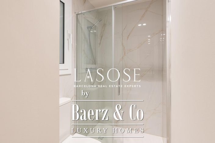 Image No.18-2 Bed Property for sale