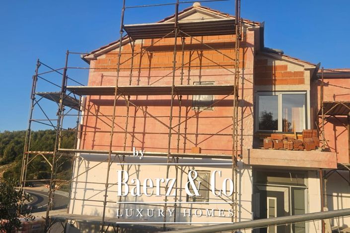 Image No.5-3 Bed Townhouse for sale