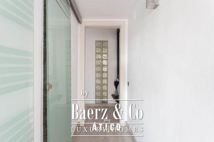 Image No.17-2 Bed Property for sale