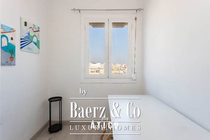 Image No.18-2 Bed Property for sale