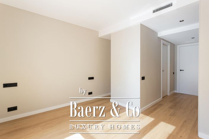 Image No.12-3 Bed Apartment for sale