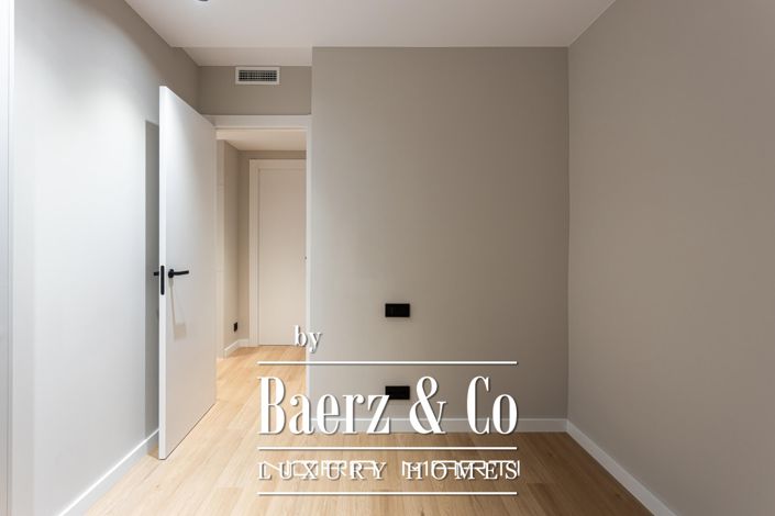 Image No.21-3 Bed Apartment for sale