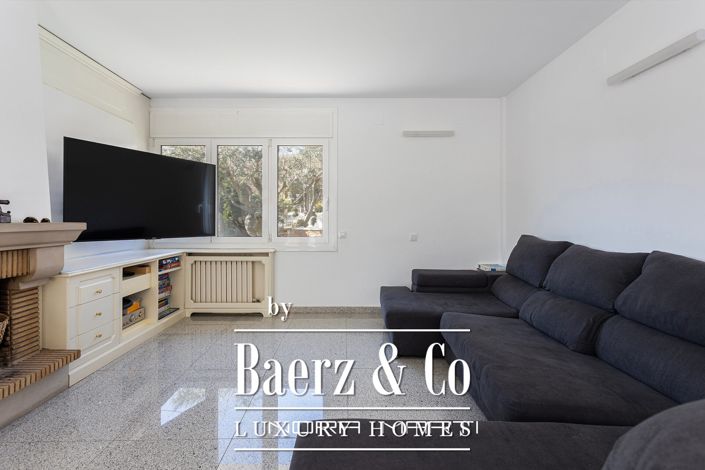 Image No.15-6 Bed House for sale