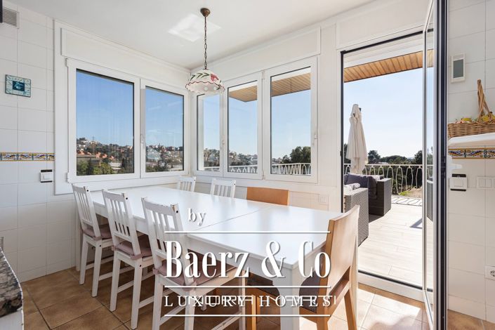 Image No.19-6 Bed House for sale