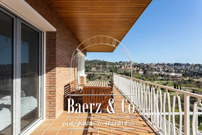 Image No.37-6 Bed House for sale