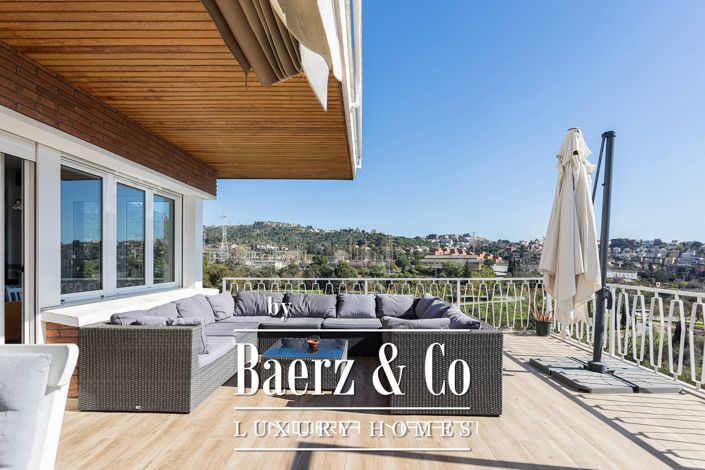 Image No.4-6 Bed House for sale