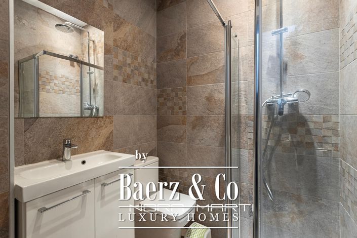 Image No.43-6 Bed House for sale