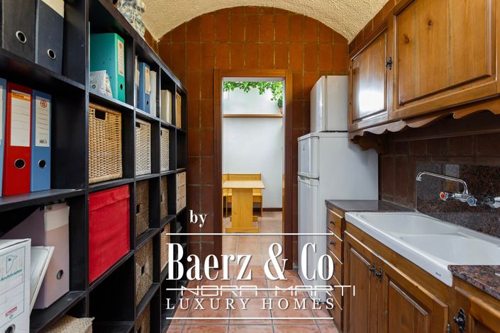 Image No.46-6 Bed House for sale