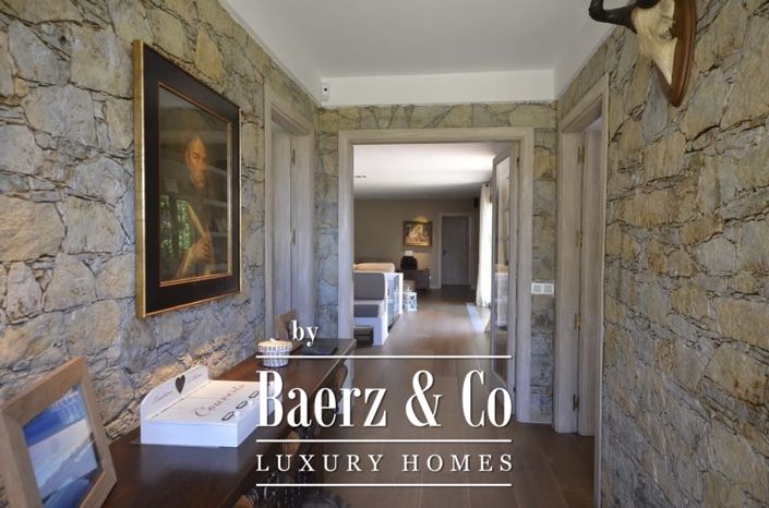 Image No.9-5 Bed Villa for sale