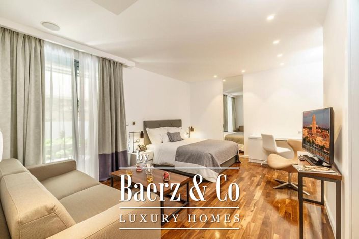 Image No.3-Maison de ville de 11 chambres à vendre à Split