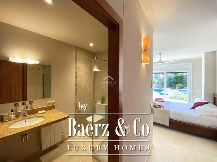 Image No.25-5 Bed Villa for sale