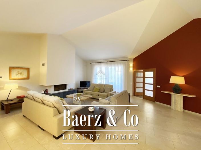 Image No.8-5 Bed Villa for sale