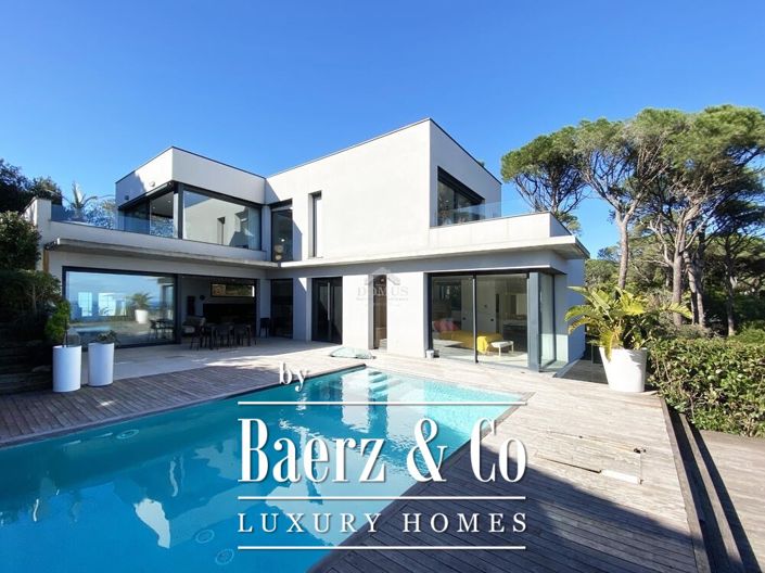 Image No.2-4 Bed Villa for sale