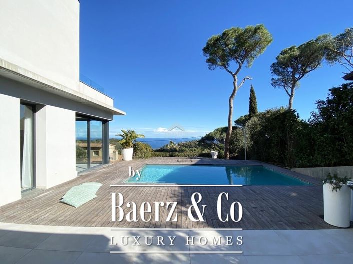 Image No.3-4 Bed Villa for sale