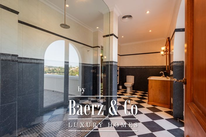 Image No.22-Villa de 4 chambres à vendre à Sotogrande playa