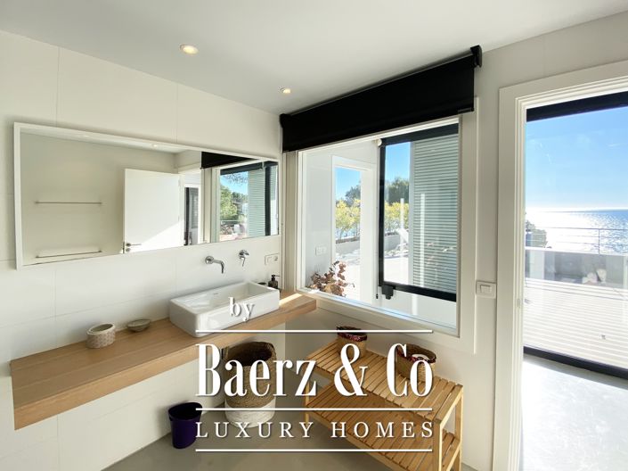 Image No.14-4 Bed Villa for sale