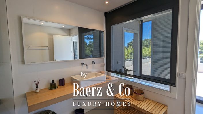 Image No.16-4 Bed Villa for sale