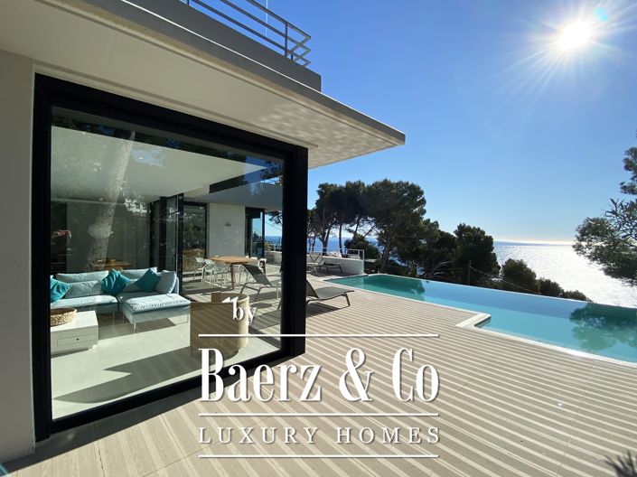 Image No.2-4 Bed Villa for sale