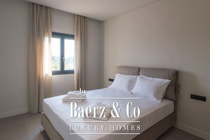 Image No.15-7 Bed Villa for sale