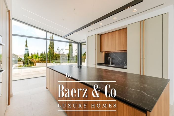 Image No.12-4 Bed Villa for sale