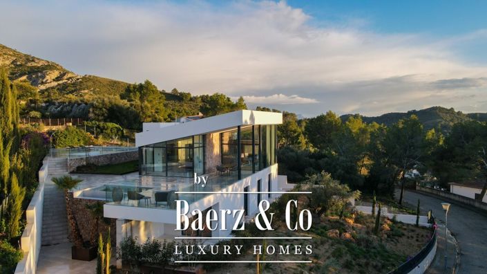 Image No.2-4 Bed Villa for sale