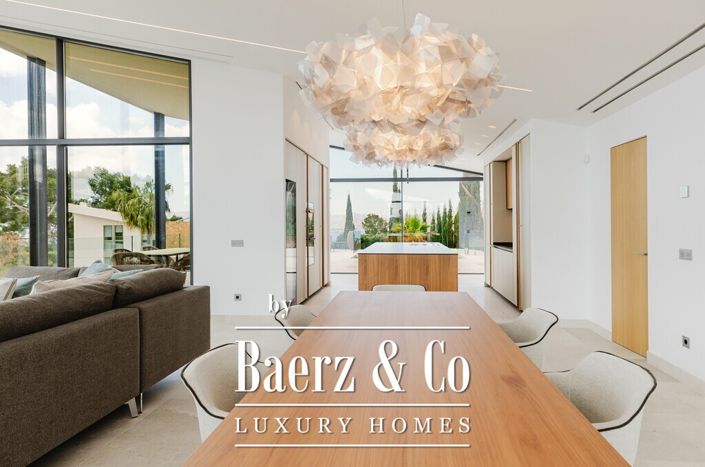 Image No.9-4 Bed Villa for sale