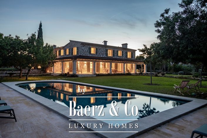 Image No.2-5 Bed Property for sale