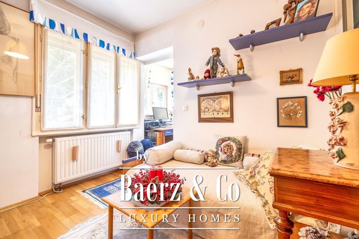 Image No.10-6 Bed Townhouse for sale